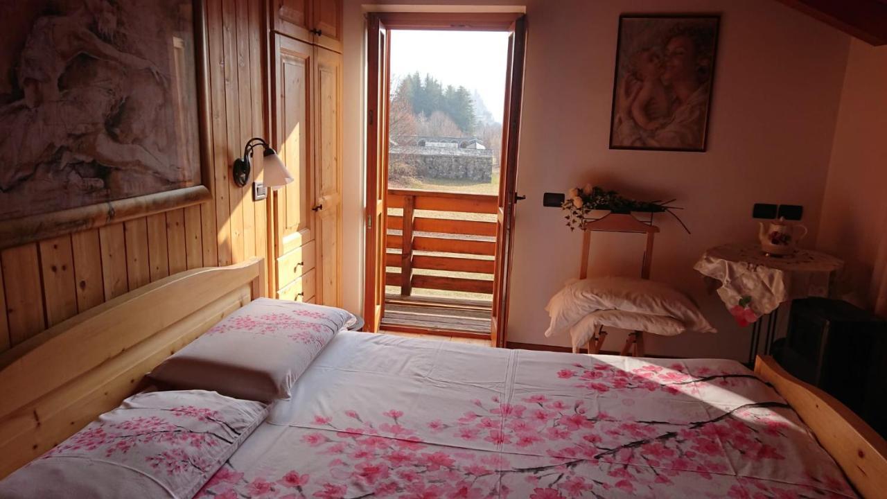 Casa Delle Rose Villa Teglio Exterior photo